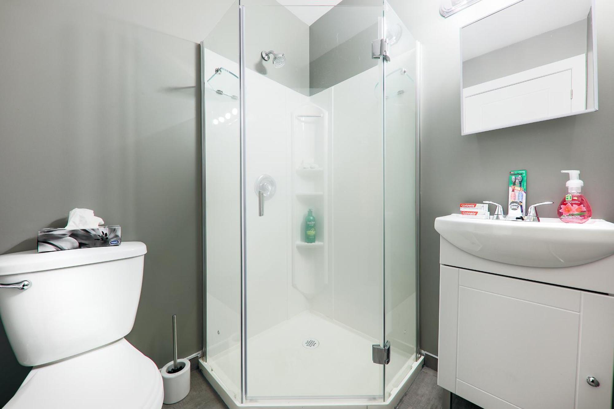 HoMa Homestay Hôtel by Olympic Stadium! Montréal Extérieur photo