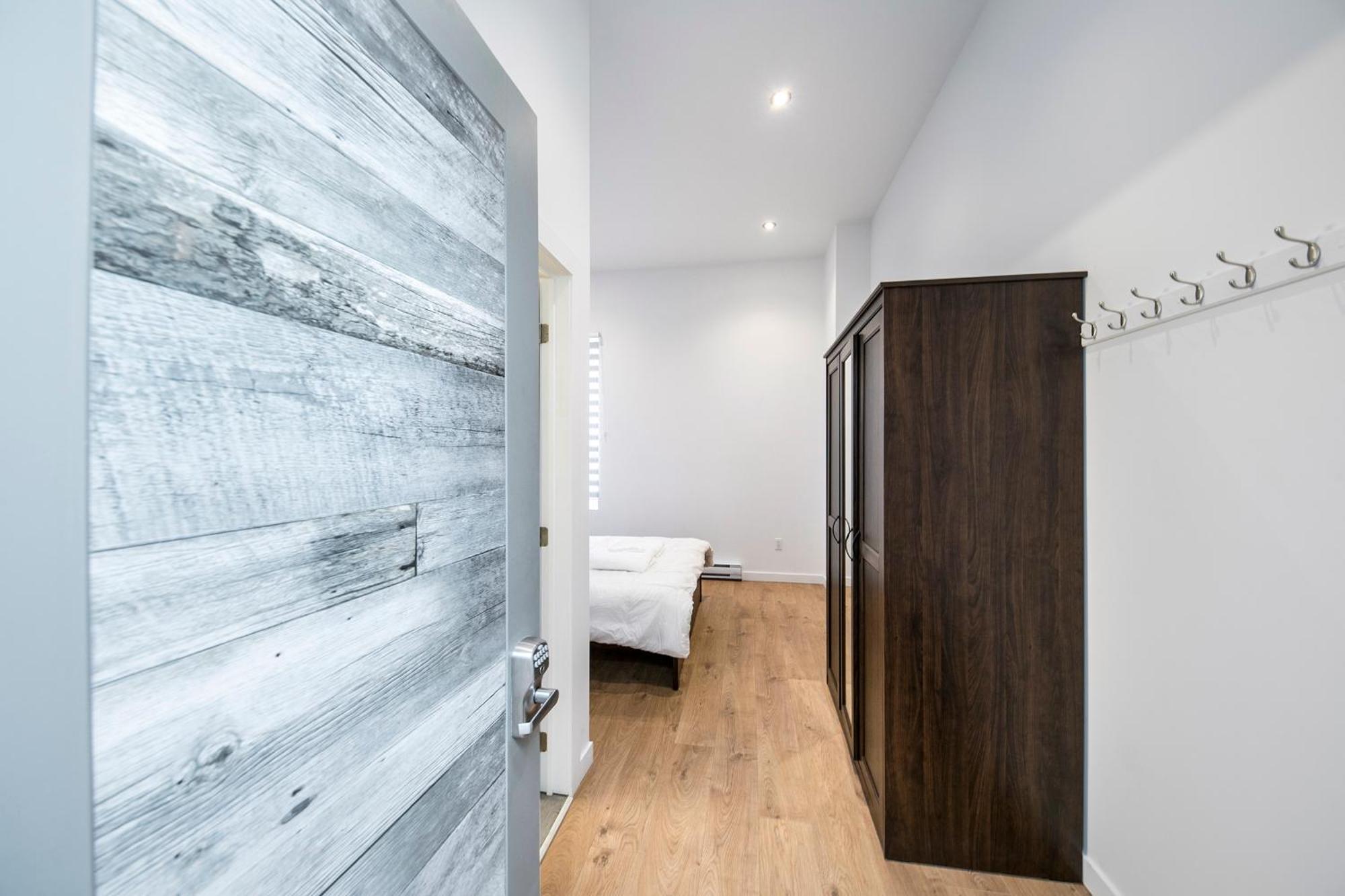 HoMa Homestay Hôtel by Olympic Stadium! Montréal Extérieur photo